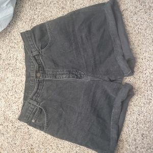Black Mom style shorts